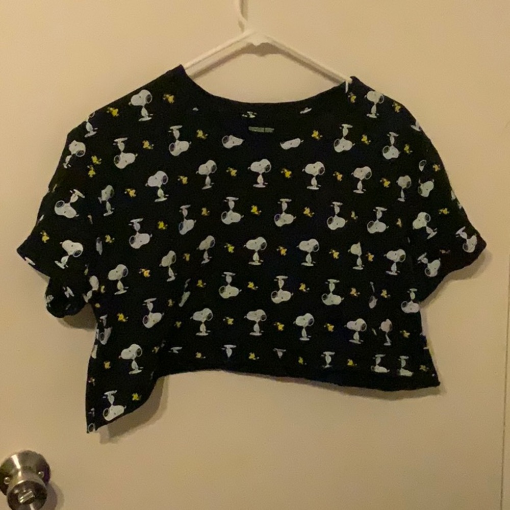 Black Cropped T-Shirt with Cartoon Print